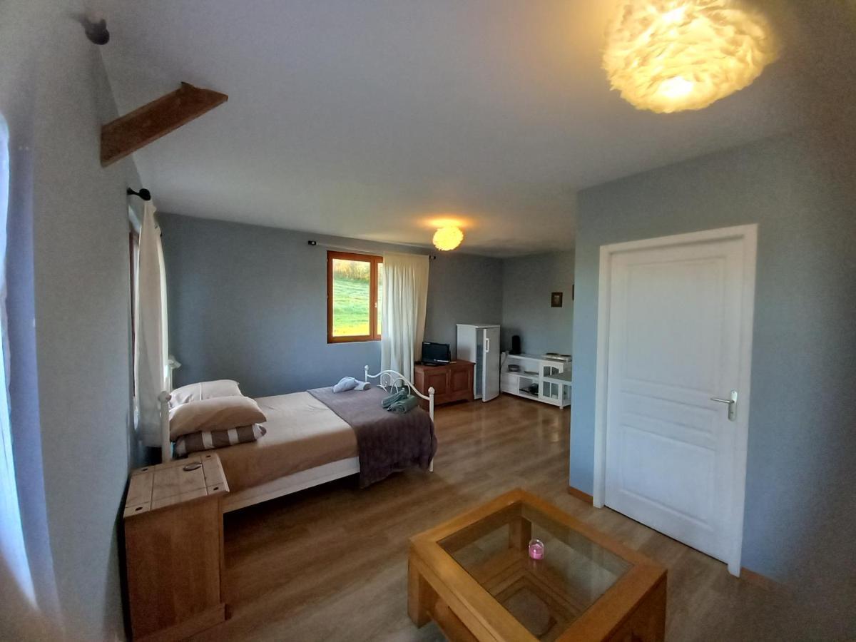 La Tuilerie Hotel Pindray Luaran gambar