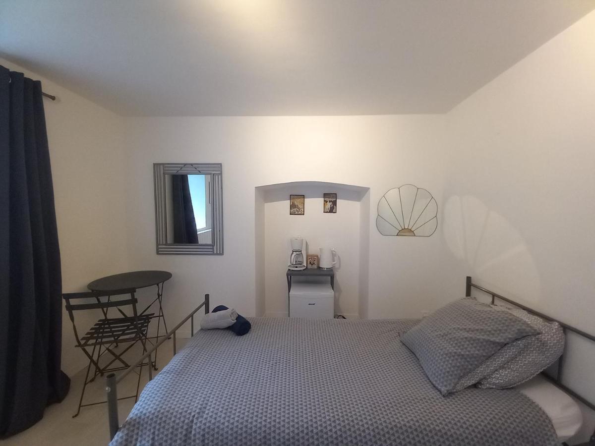 La Tuilerie Hotel Pindray Luaran gambar